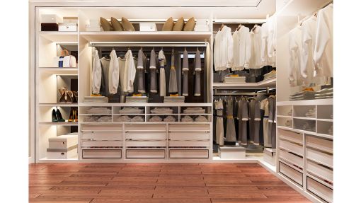 How Luxe Wardrobe Rentals Brings Luxury to Your Doorstep